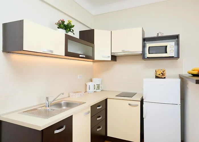 Seaview Ploce 公寓