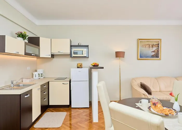 公寓 Seaview Ploce *