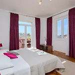 Seaview Ploce