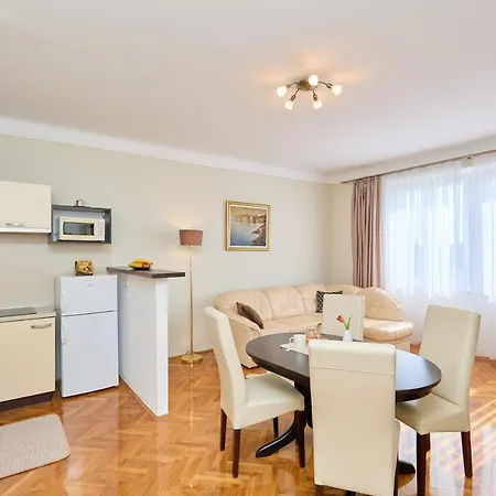 Apartment Seaview Ploce